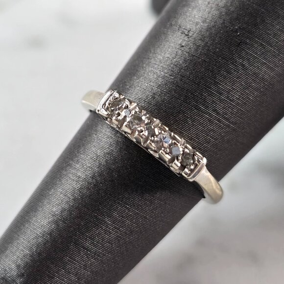 Womens Vintage Estate 14K White Gold Diamond Ring 2.2g E7598